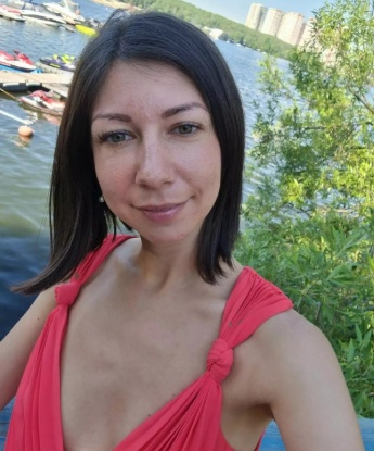 Живу в Москве и готова погрузить тебя в мир незабываемого удовольствия. Умею создать атмосферу, в которой ты сможешь расслабиться и насладиться моментом. У меня есть много тайных способностей, которыми я готова удивить тебя. В моих объятиях ты окунешься в море страсти и нежности, ощутишь все прелести и наслаждения от нашей встречи. Посмотри мои фото, чтобы увидеть, насколько я сексуальная и соблазнительная. 📸 Уверяю тебя, со мной время пролетит незаметно, а каждая минута будет наполнена любовью и наслаждением. Мои услуги максимально индивидуальны и включают все, что перед тобой можно себе представить. Позволь себе роскошь и воплоти свои самые сокровенные мечты со мной. 🌟 Чувственные моменты нашей встречи будут оставаться в твоей памяти надолго. Отзывы моих предыдущих клиентов говорят сами за себя, они отмечают мою нежность, профессионализм и сладкий голос. 🌹 Дай себе шанс испытать настоящую страсть и невероятное наслаждение. Жду звонка от тебя, чтобы реализовать все наши самые смелые желания. Доверься мне, и я окажу тебе незабываемые эмоции и заботу. 😘 Ангелина